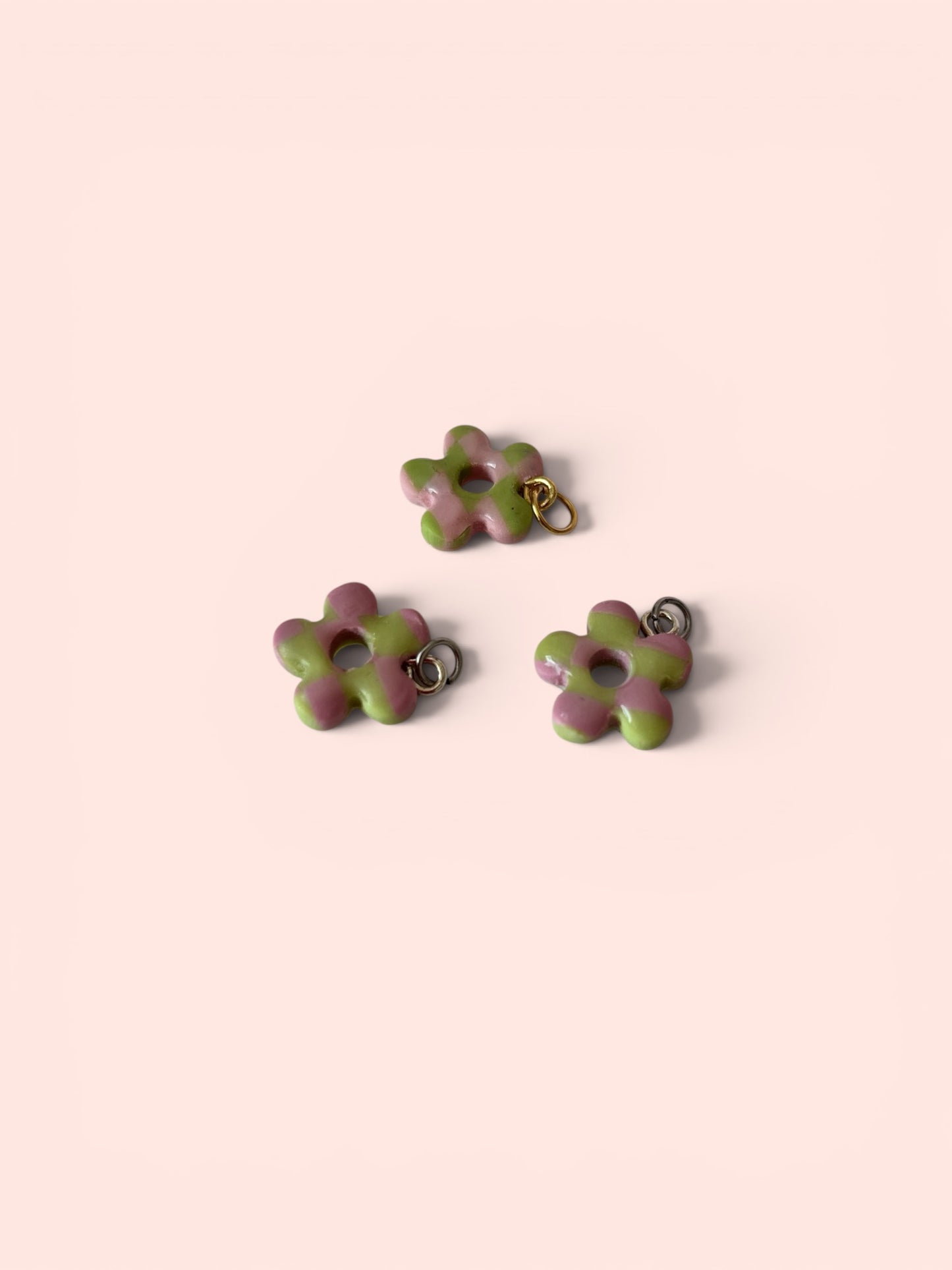 Checkerboard Daisy Charms