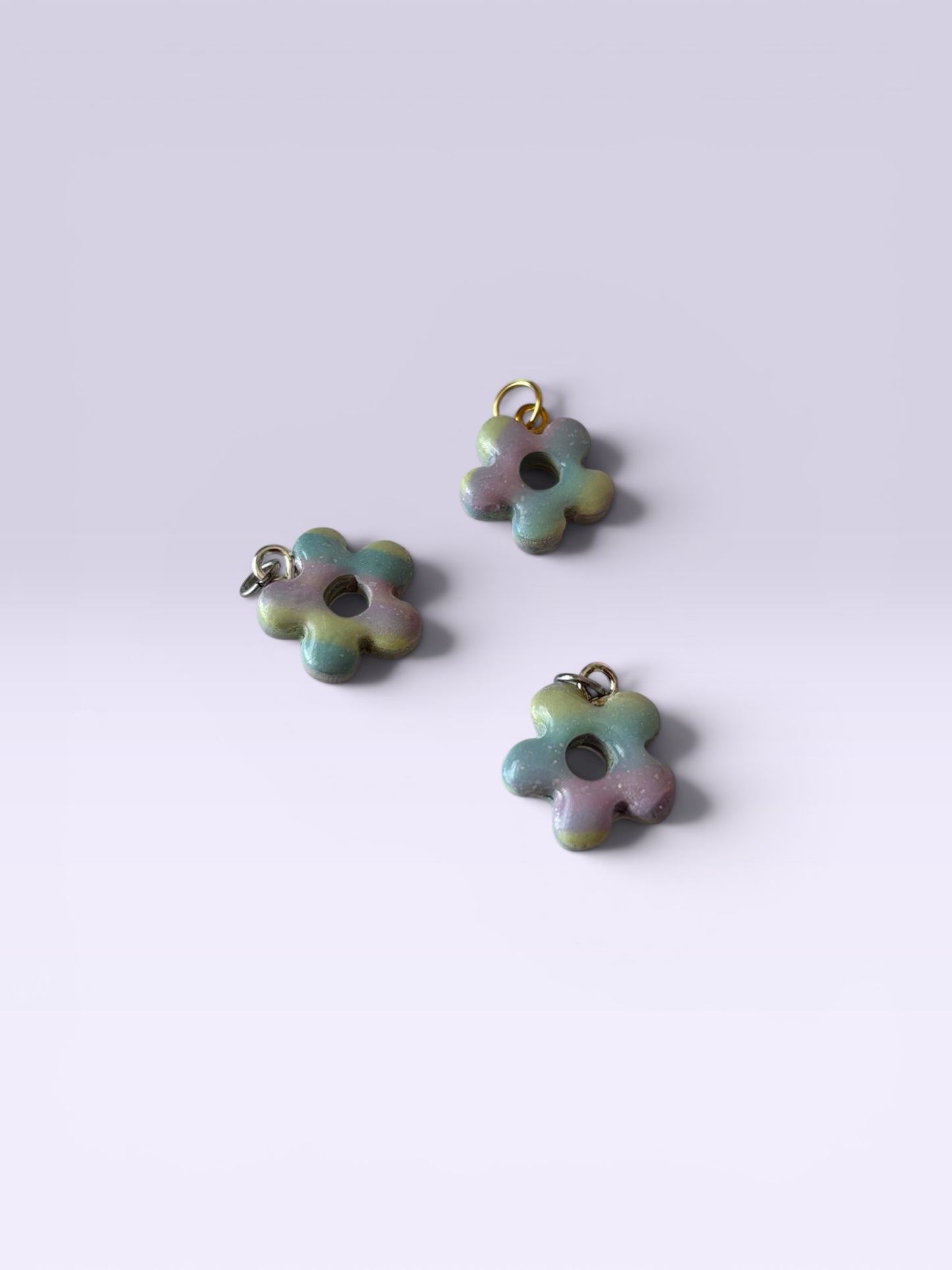 Ocean Hues Daisy Charms